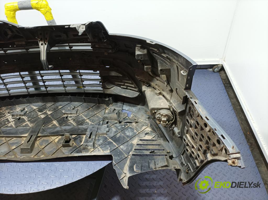 Citroen C4 picasso 2007 nárazník před 01