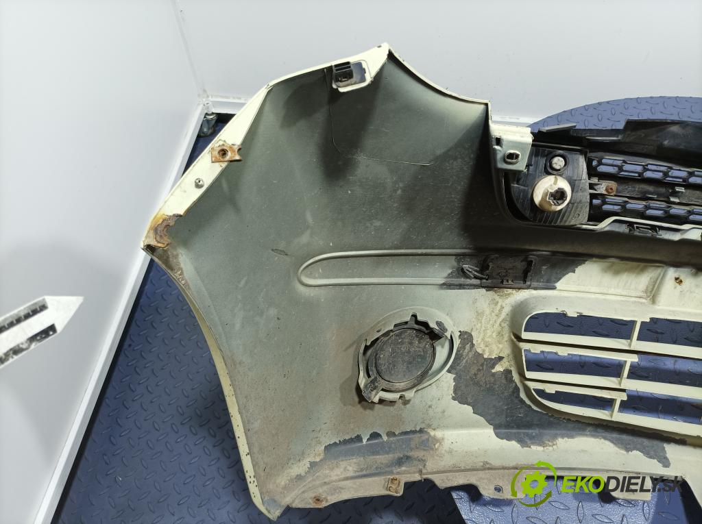 Nissan Micra 2005 nárazník před 01