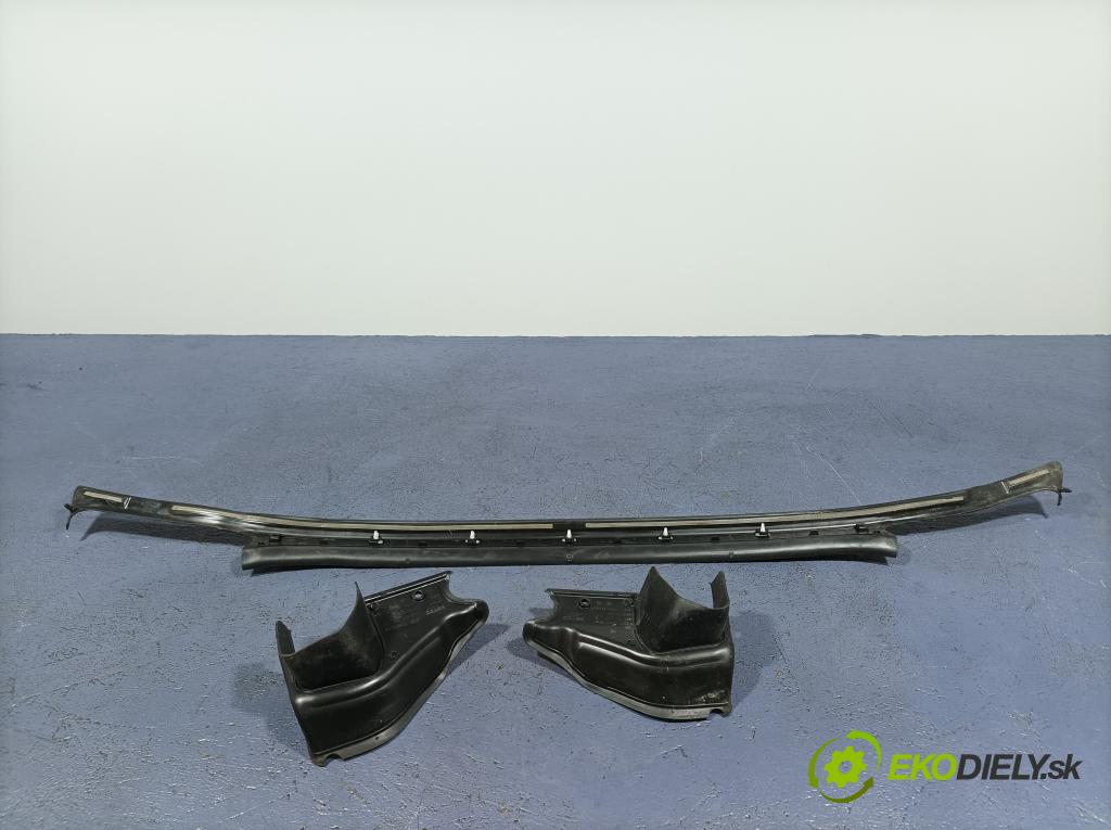 Audi A7 2023 lišta kufra: 4K8827229