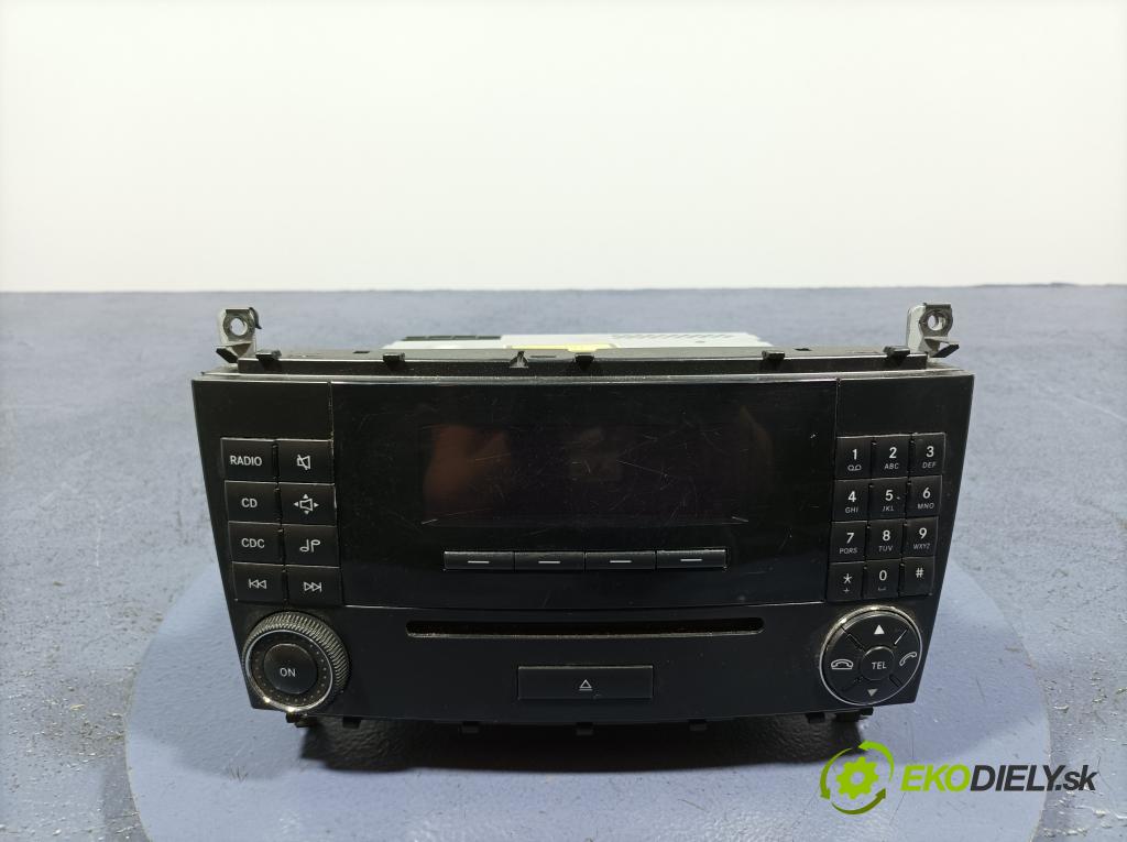 Mercedes CLC-Klasa 2008 Radio I Navigácia: A2038704589