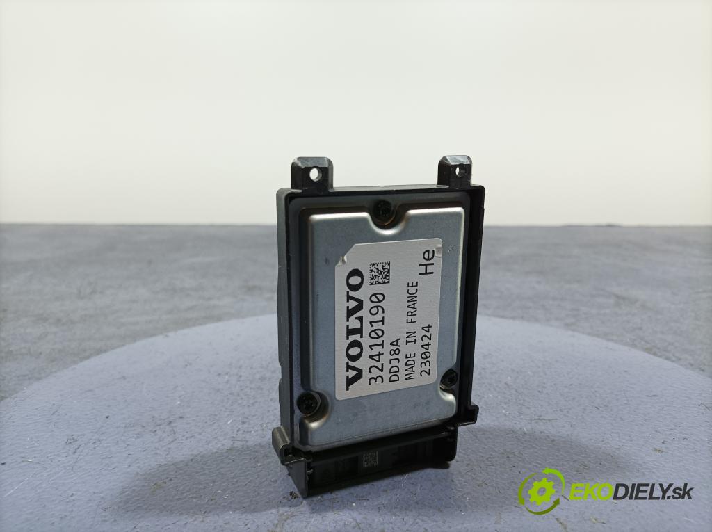 Volvo Xc40 2024 řídící jednotka 32410190