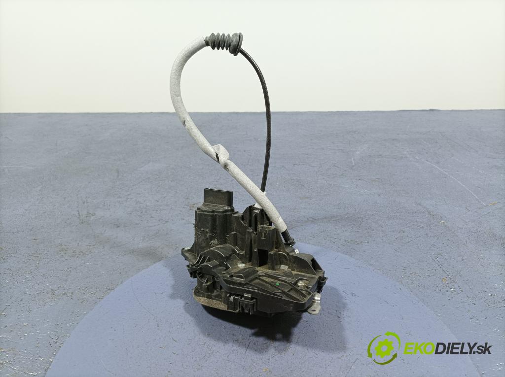 Volvo Xc40 2024 zámek dveře před v pravo: 31440998