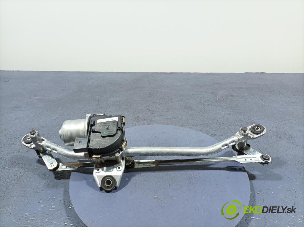 Volvo Xc40 2024 mechanismus motorek Stěrače: před 32378426