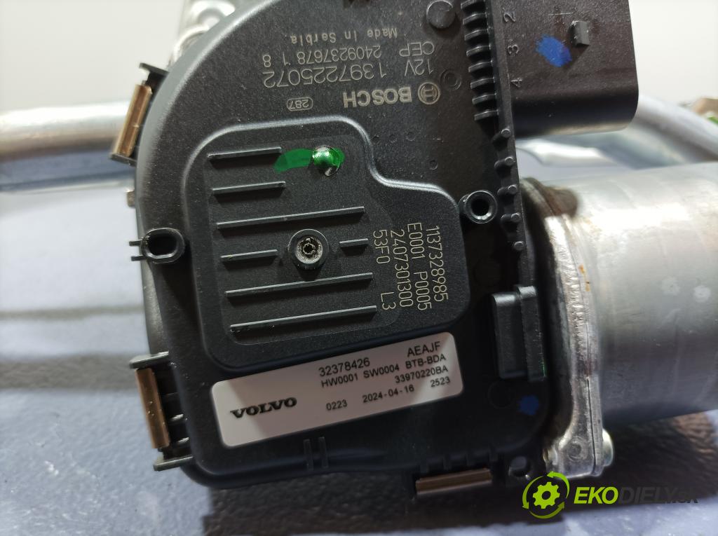 Volvo Xc40 2024 mechanismus motorek Stěrače: před 32378426