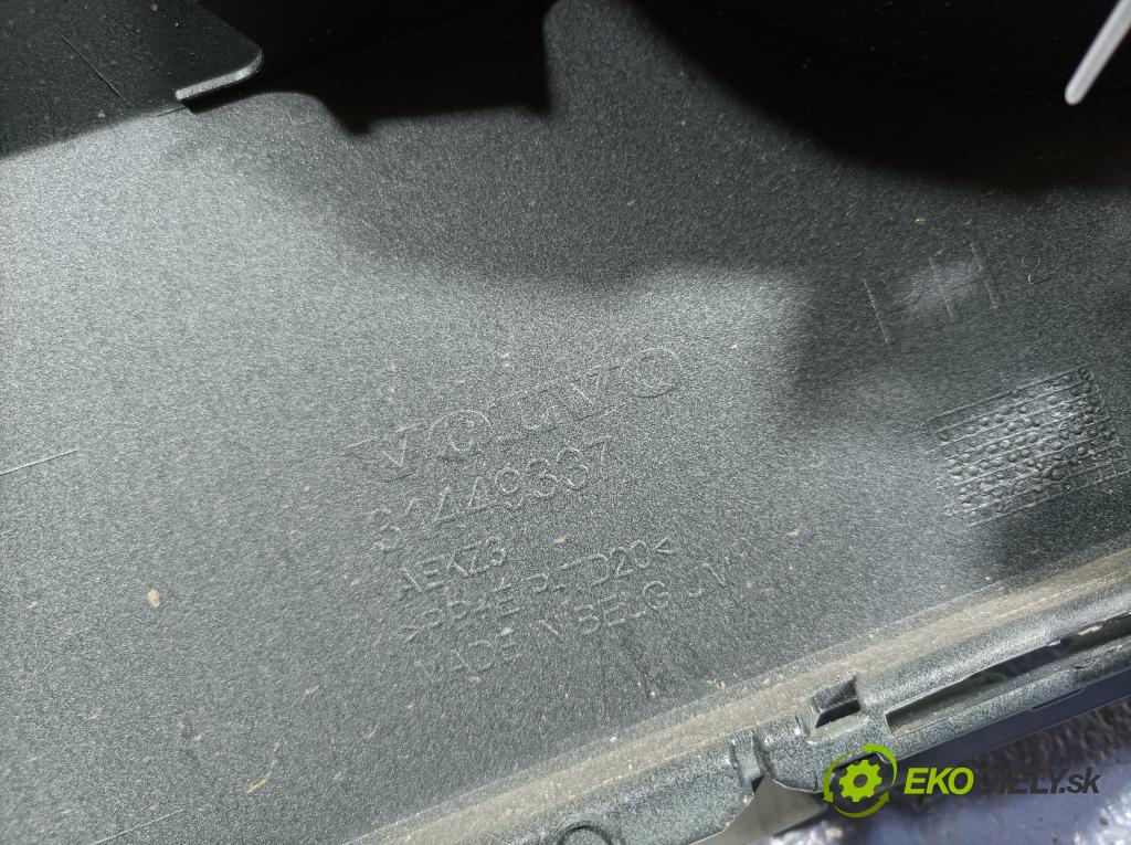 Volvo Xc40 2024 nárazník Zad: 31449337