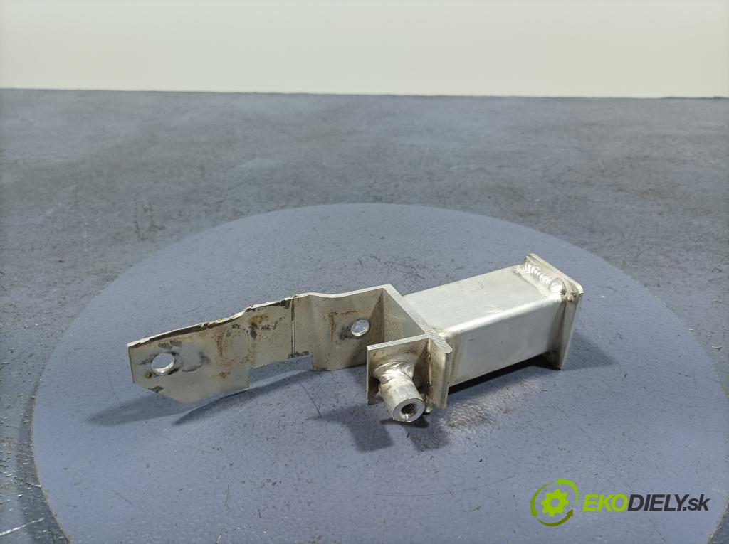 Volvo Xc40 2024 výztuha narazník před 32283253