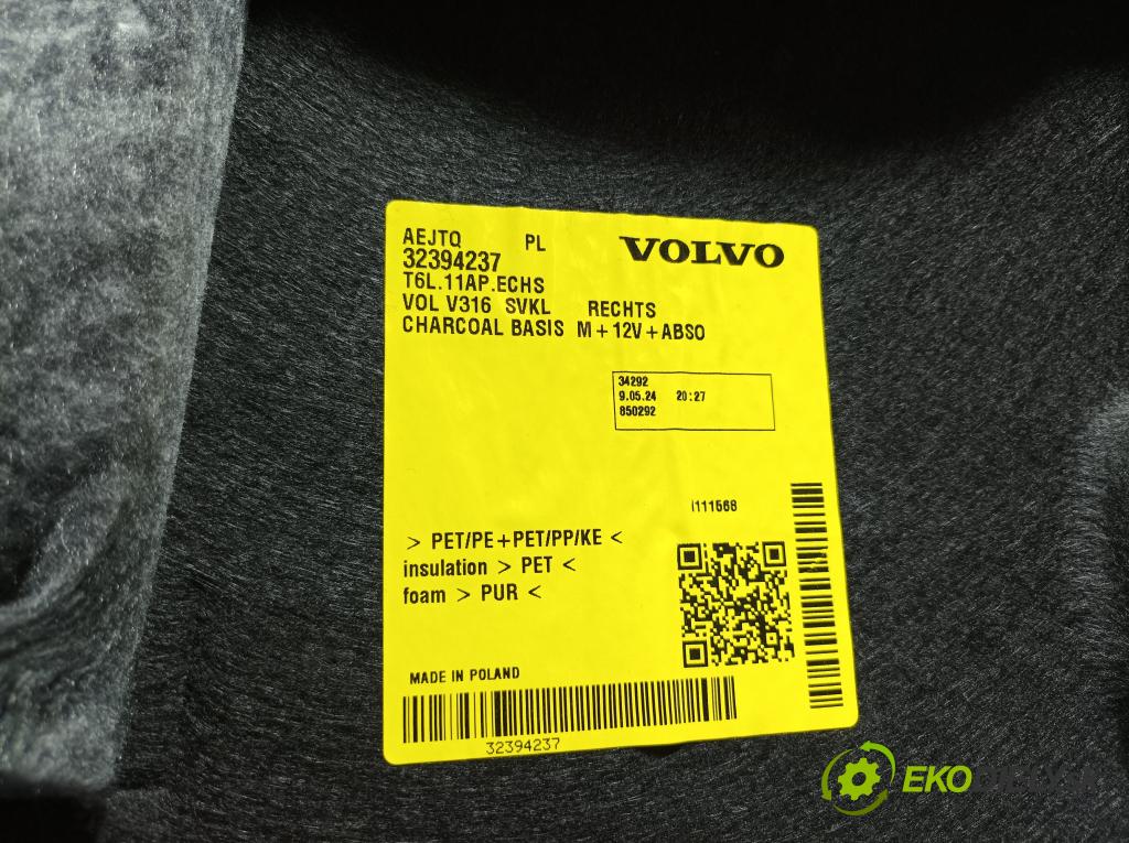 Volvo Xc40 2024 Tapacír: kufr 32394237