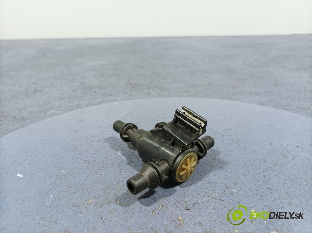 Mercedes E-klasa 2019 ventil Vákuum: A0005061000