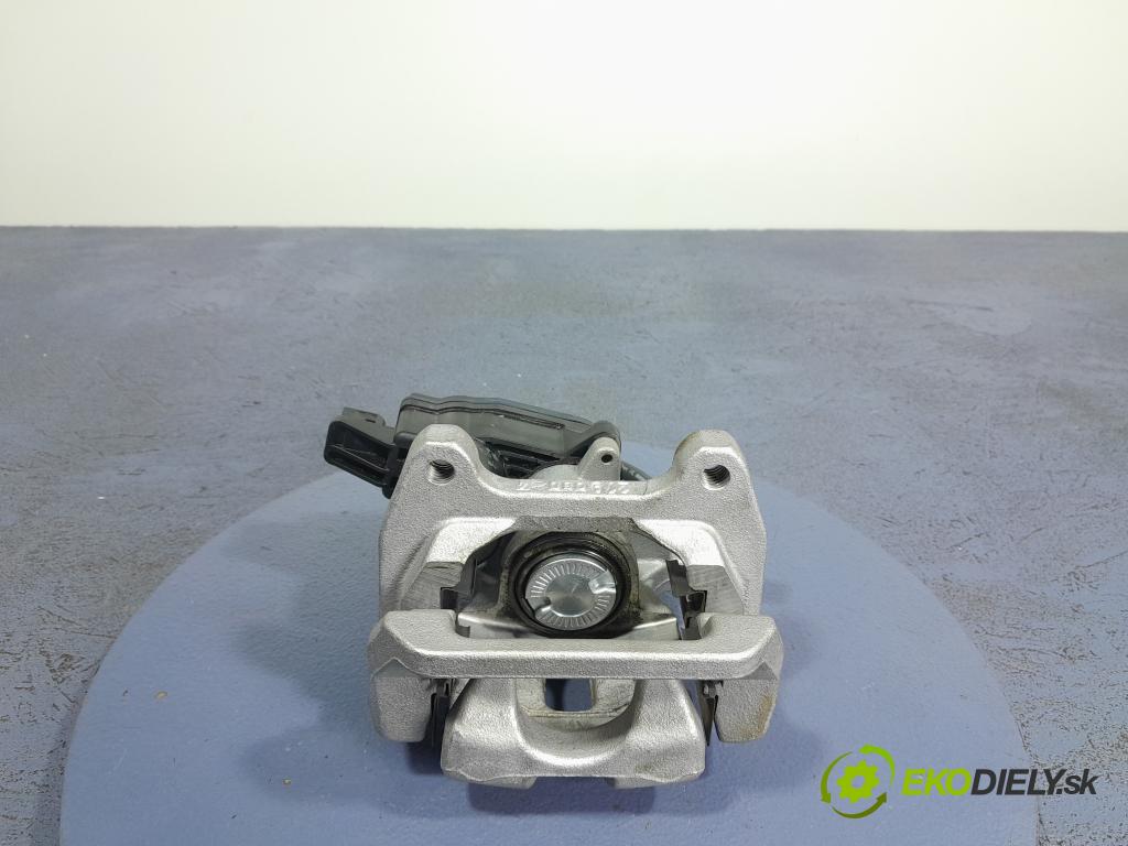 Volvo Xc40 2024 brzdič brzdový zad v pravo: 32329532
