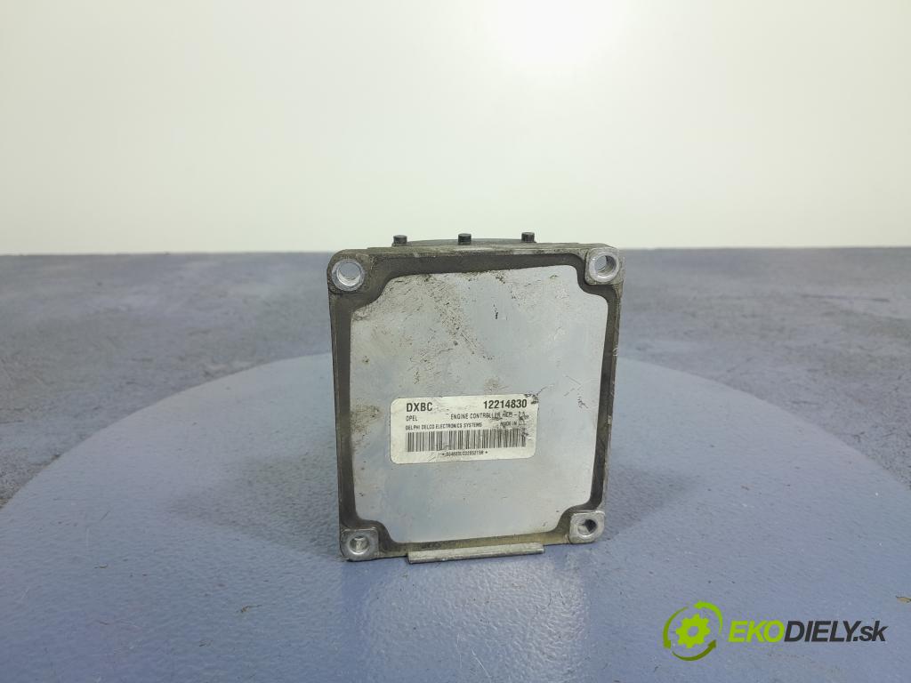 Opel Meriva 2003 řídící jednotka Motor: 12214830 DXBC