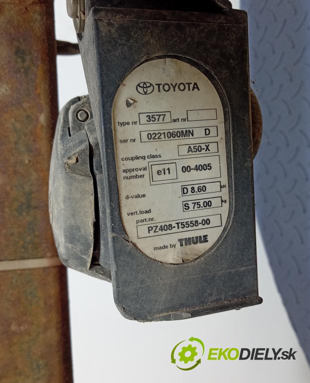 Toyota Avensis 2003 oko Do Přívěsy 01