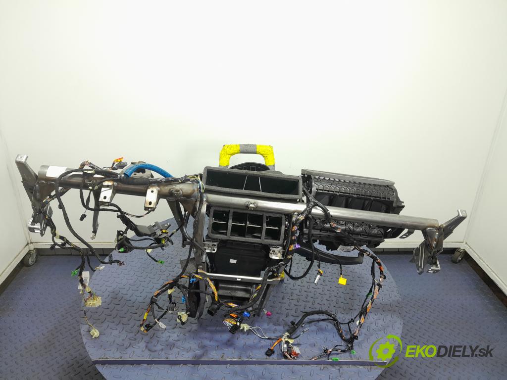 Volvo Xc40 2024 radiator 32329501