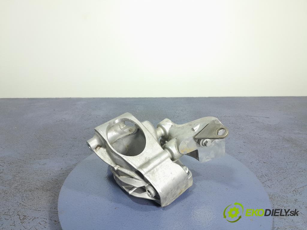 Volvo Xc40 2024 poloos Prava: Predné 32325434
