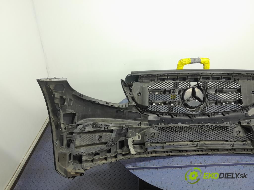 Mercedes E-klasa 2019 nárazník před 01