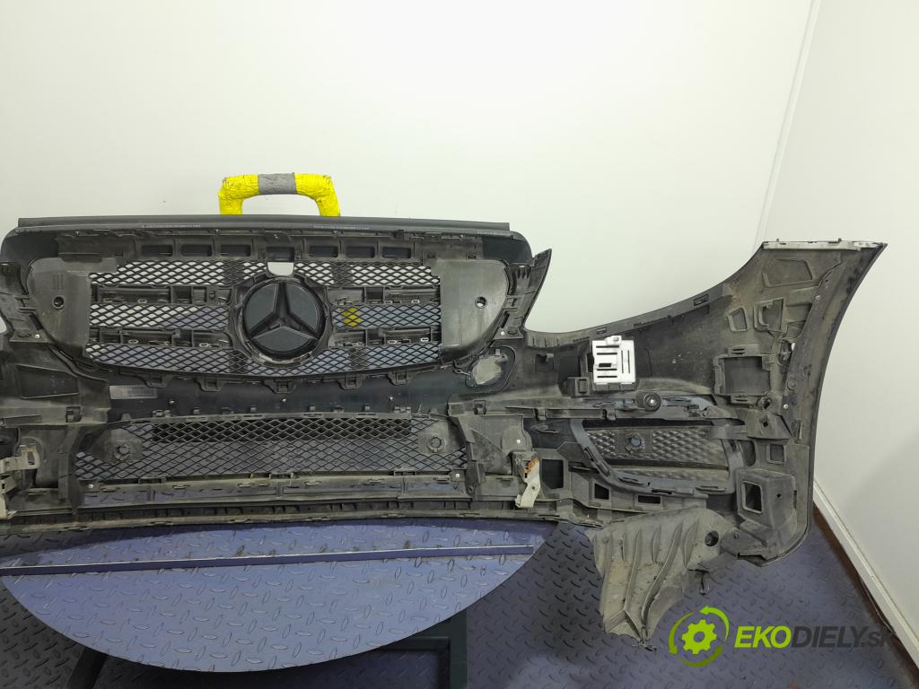 Mercedes E-klasa 2019 nárazník před 01