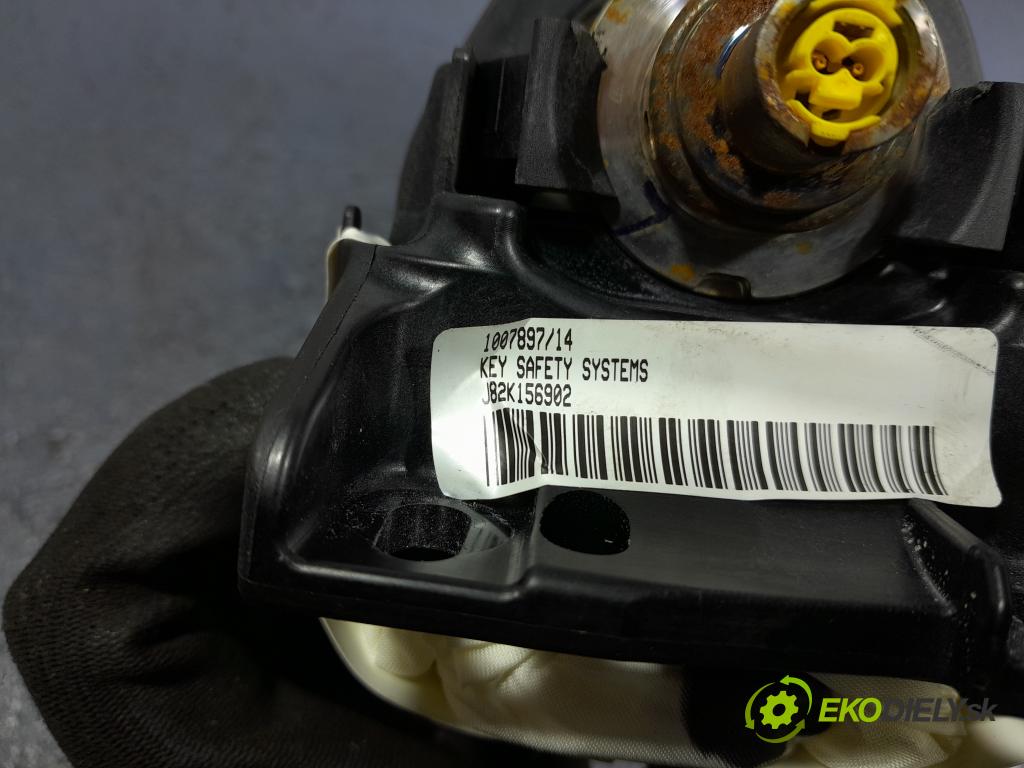 Audi A4 2008 kokpit,pristrojová doska 01