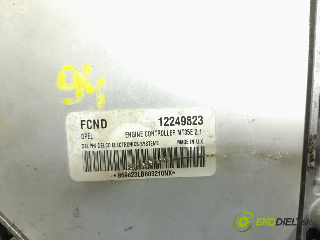 Opel Meriva 2006 řídící jednotka Motor: 12249823