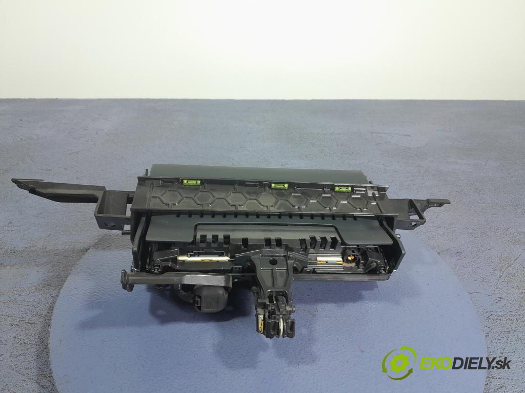 Audi A6 2013 displej Radio / GPS 4G1919601N
