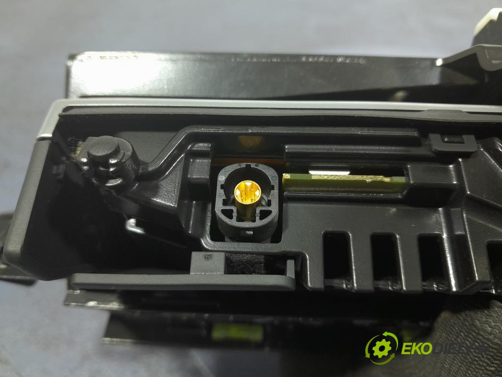 Audi A6 2013 displej Radio / GPS 4G1919601N