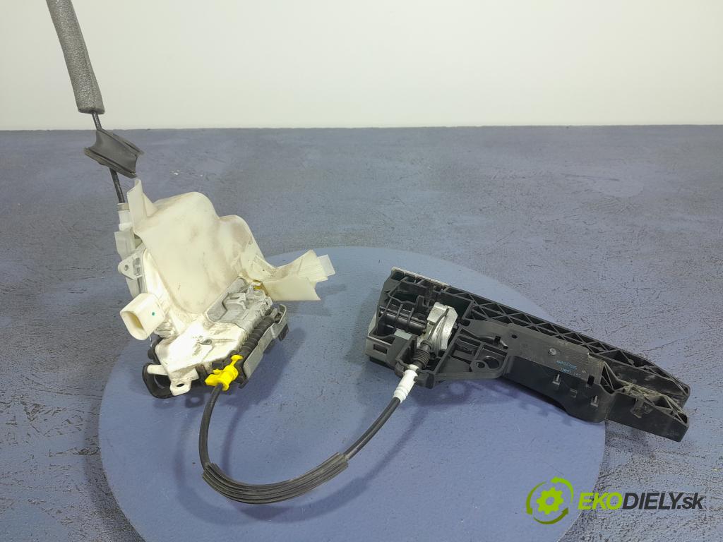 Audi A6 2013 zámek dveře před Levý: 8J1837015C