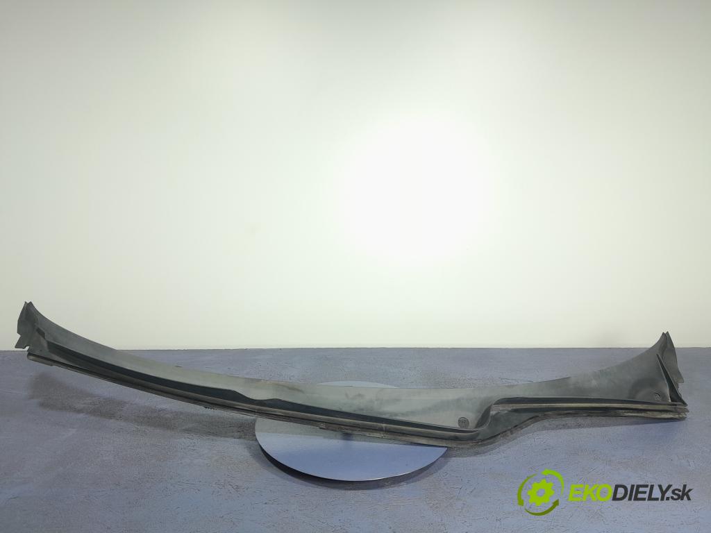Audi A6 2013 torpédo 4G1819403