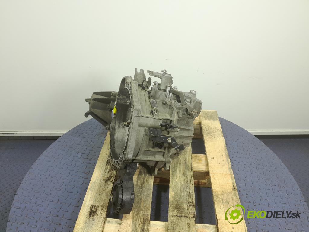 Opel Insignia 2010 prevodovka Manualna M32 55194299