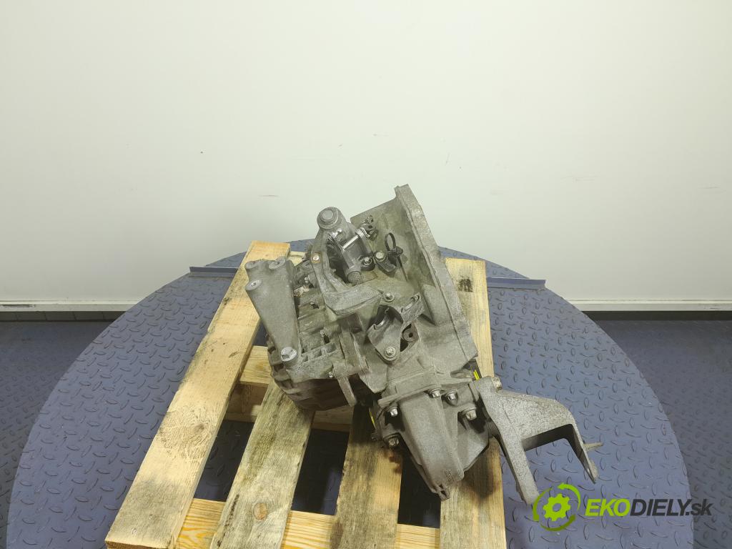 Opel Insignia 2010 prevodovka Manualna M32 55194299