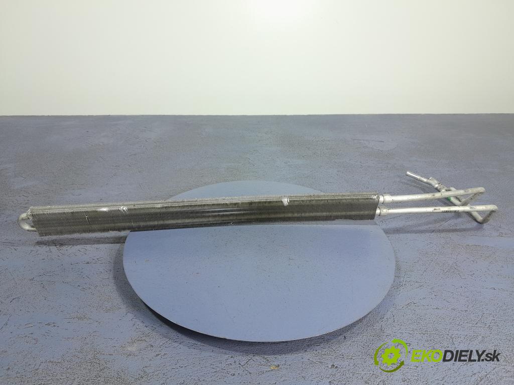 Opel Insignia 2010 chladič oleja 8562001