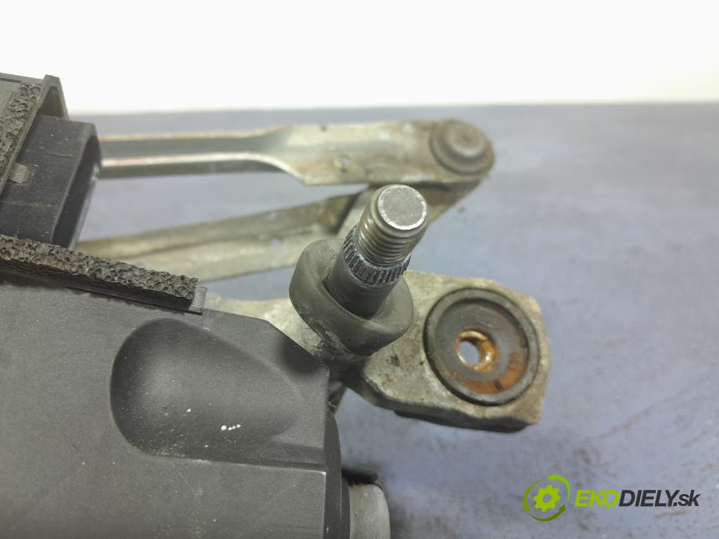 Volvo V40 2014 mechanismus motorek Stěrače: před 31378574