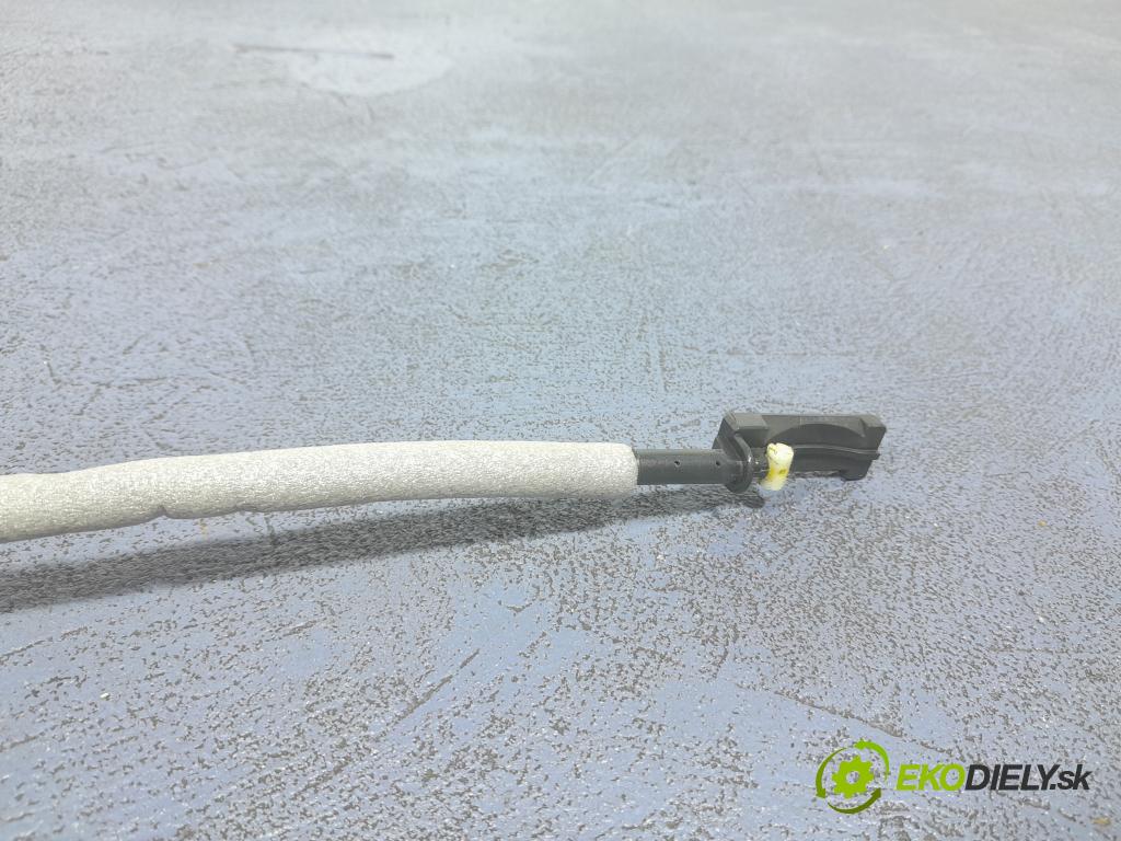 Volvo V40 2014 zámek dveře před Levý: 31440389