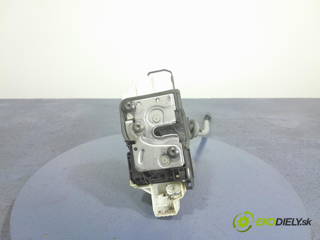 Volvo V40 2014 zámek dveře Zad: Levý: 31440397