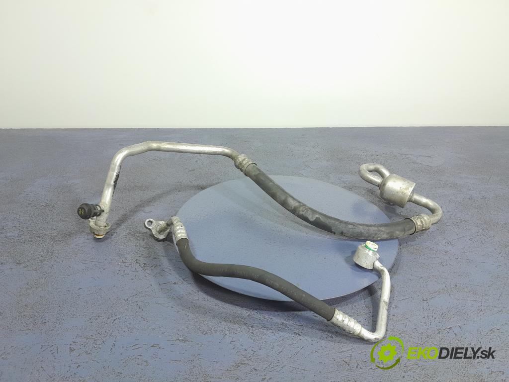 Volvo V40 2014 rúrka Klimatizácia: 01