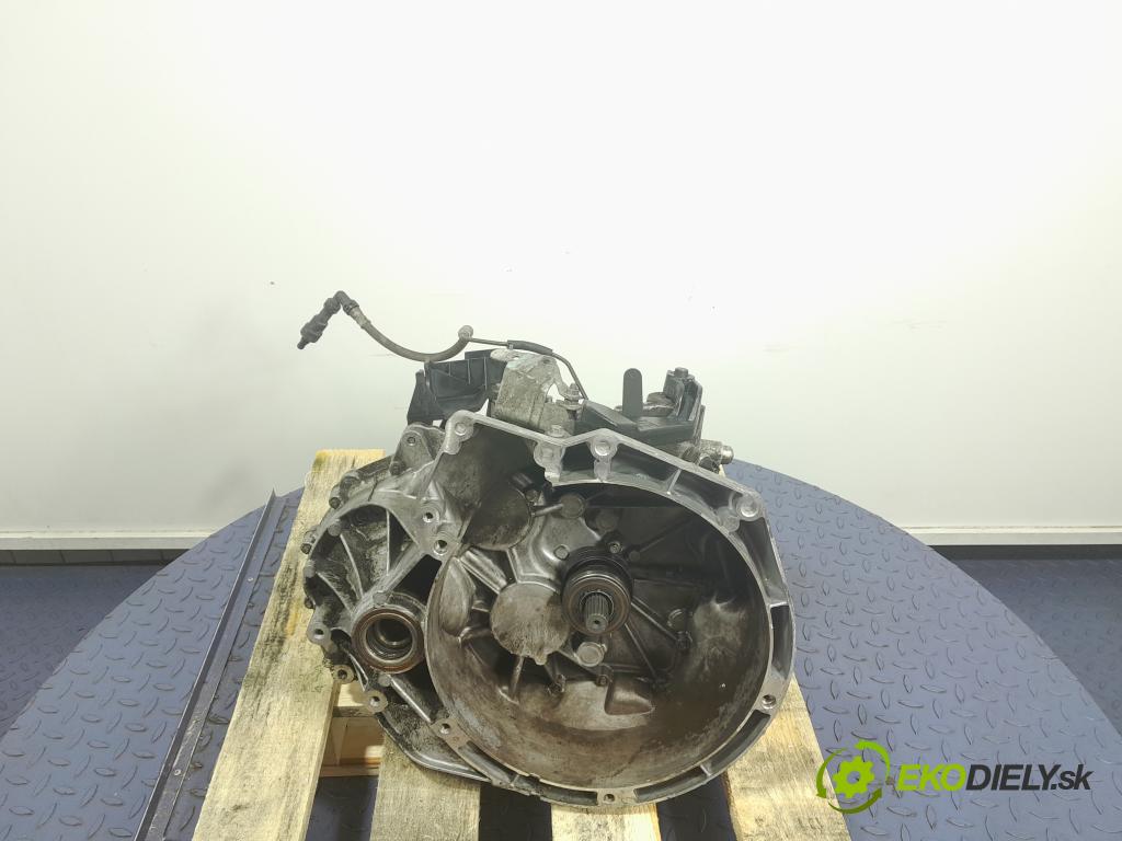 Volvo V40 2014 prevodovka Manualna CV6R-7002-GD