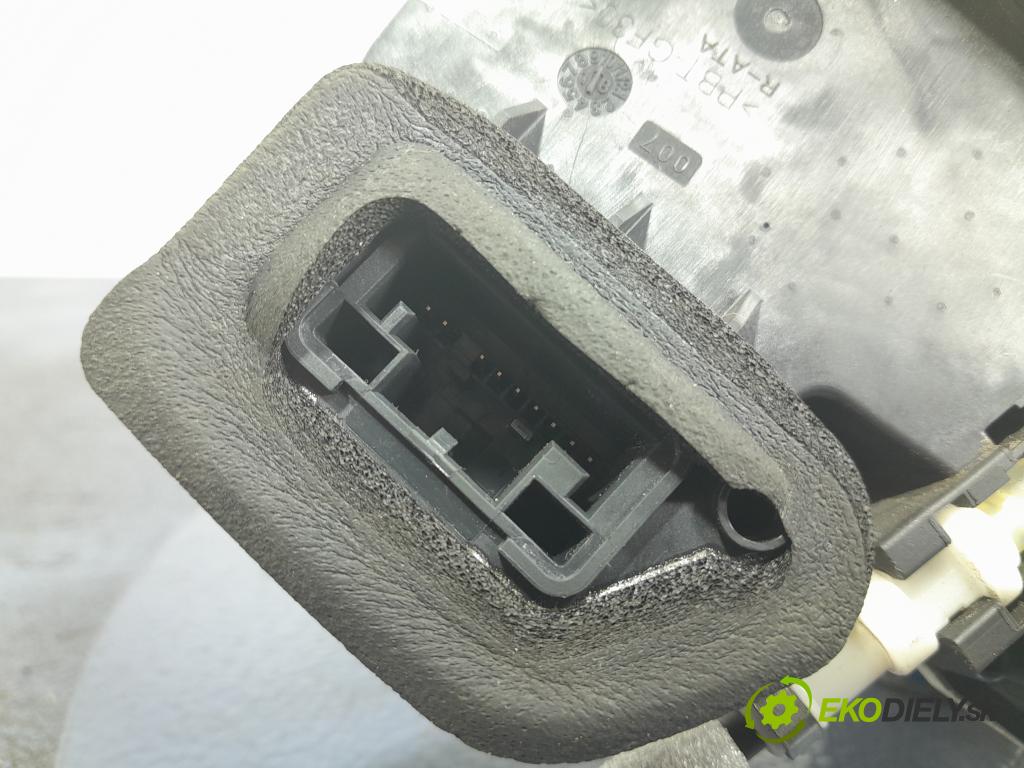 Audi A8 2019 zámek dveře Zad: v pravo: 4N0839016D