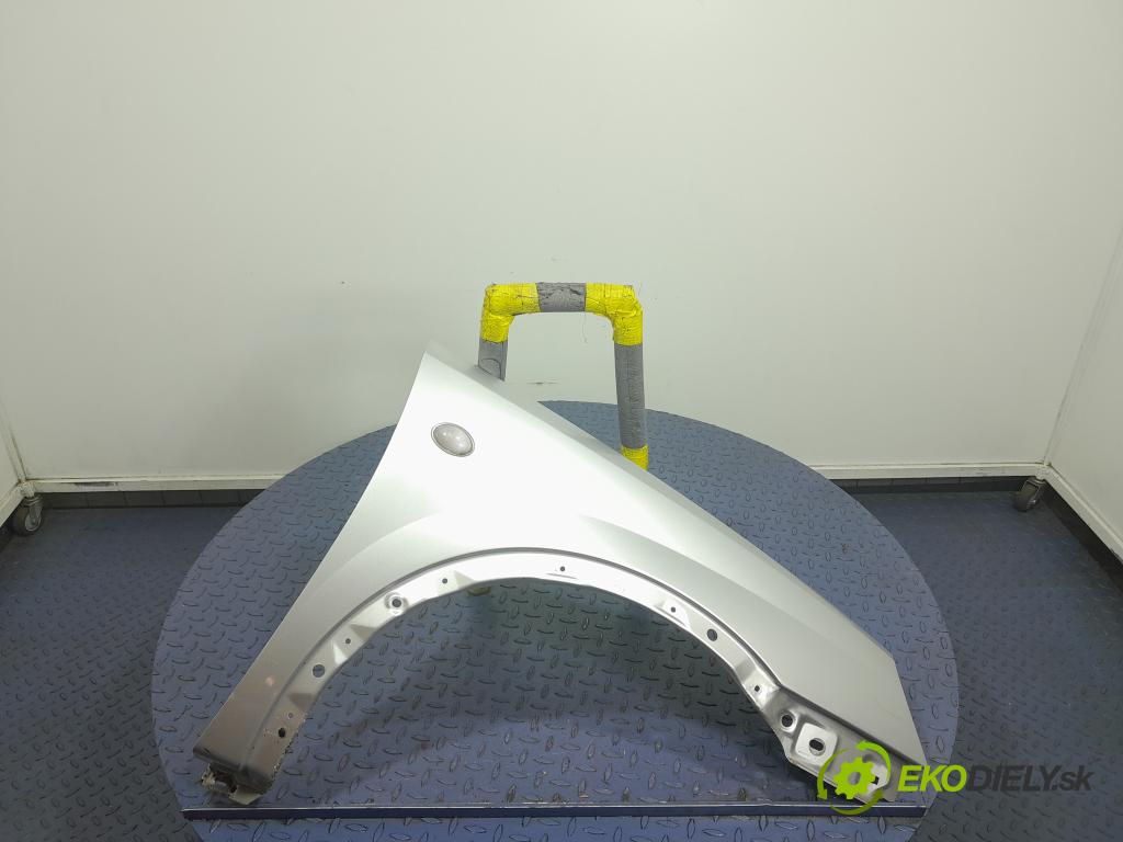 Opel Corsa 2005 blatnik před v pravo: 01