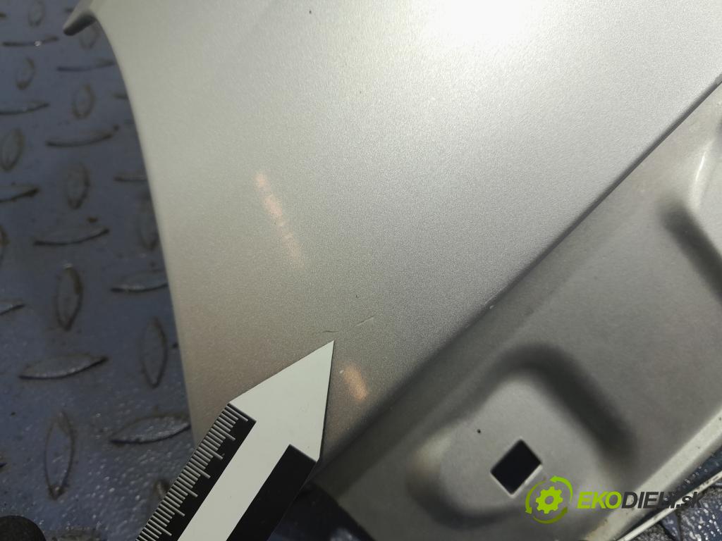Opel Corsa 2005 blatnik před Levý: 01