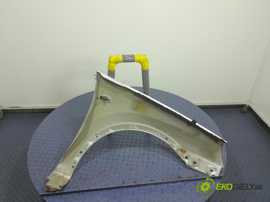 Opel Corsa 2005 blatnik před Levý: 01