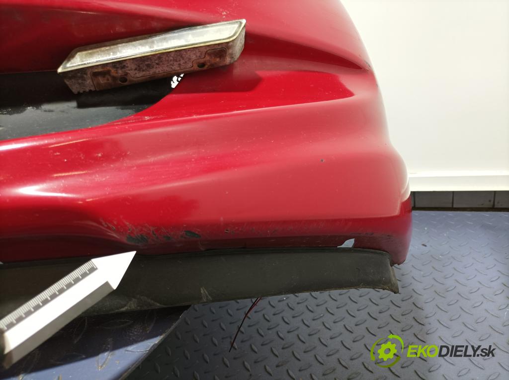 Honda Civic 2005 nárazník před 01