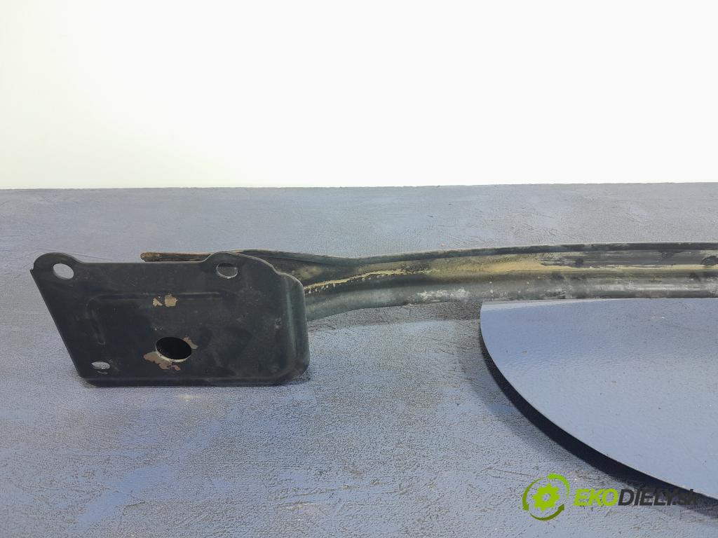 Ford Fiesta 2014 výztuha narazník Zad: 01