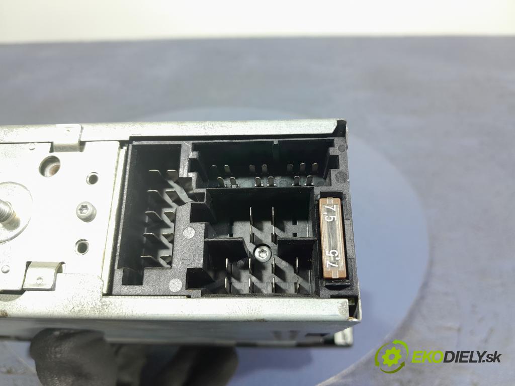 Audi A6 2001 Radio I Navigácia: 4B0035152B