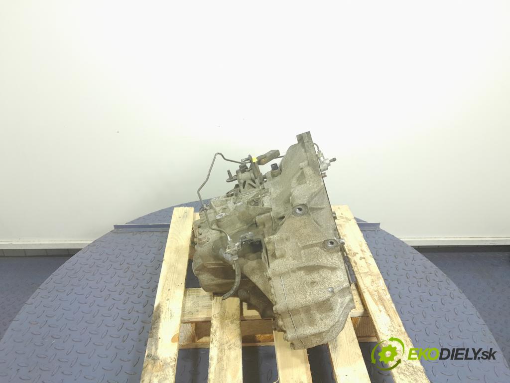 Honda Accord 2004 prevodovka Manualna ARK5