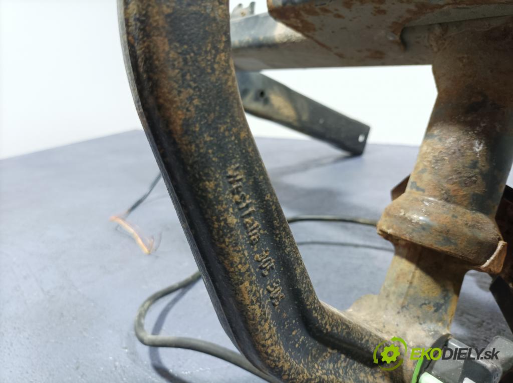 Audi A4 0 oko Do Přívěsy 305322
