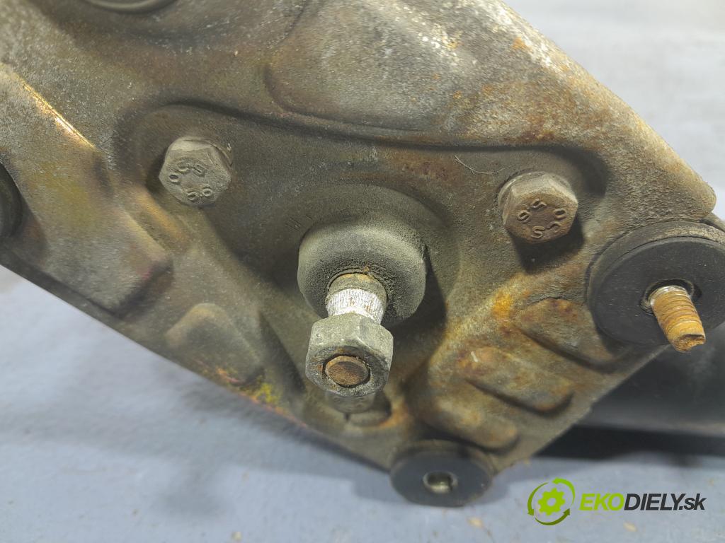 Suzuki Ignis 2004 mechanismus motorek Stěrače: před 01