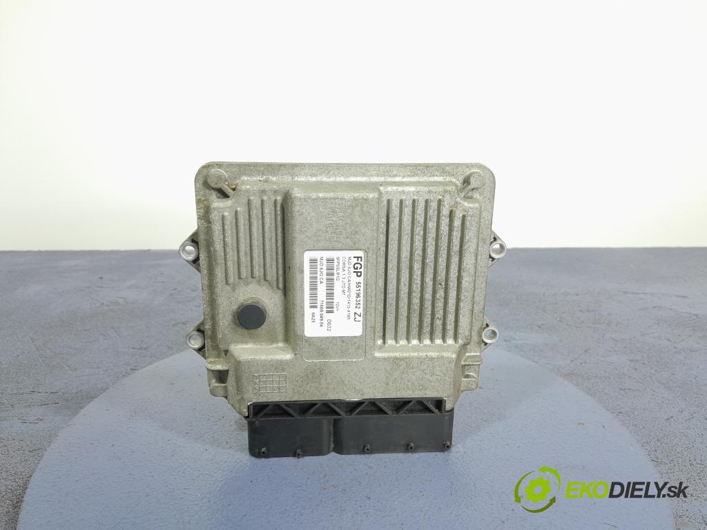 Opel Corsa 2006 řídící jednotka Motor: 55196352
