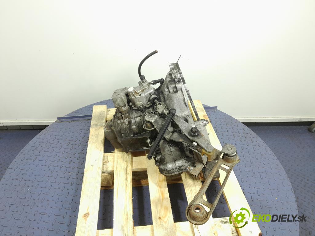 Opel Corsa 2006 prevodovka Manualna F17W355