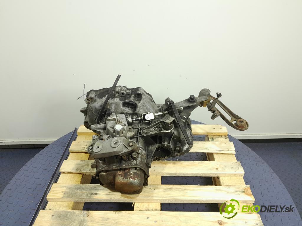Opel Corsa 2006 prevodovka Manualna F17W355