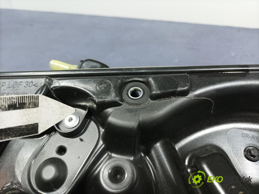 Bmw Seria 5 2019 mechanismus stahování Sklenka: před v pravo: 7360424