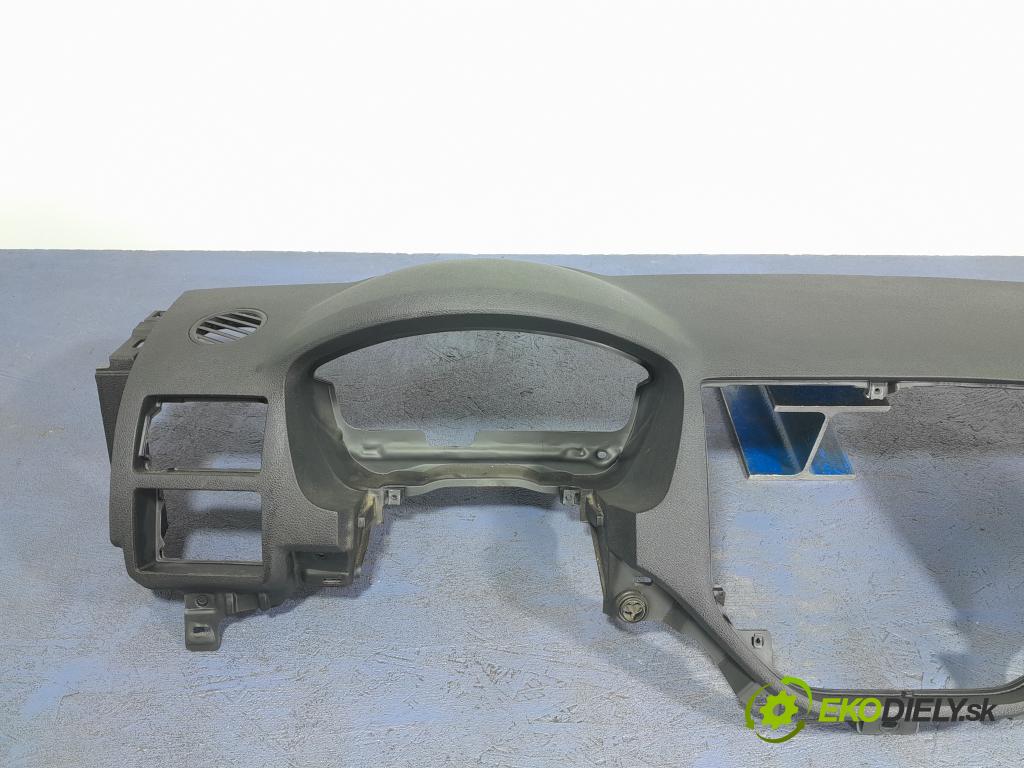 Ford C-max 2007 kokpit,pristrojová doska 3M5X-R04305-AHW