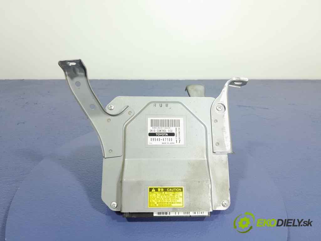 Toyota Prius 2008 řídící jednotka Motor: 89540-47100