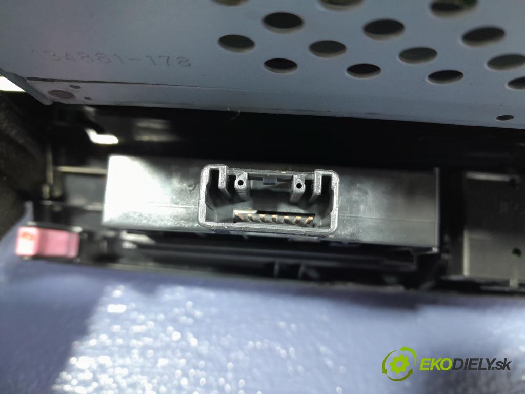 Toyota Prius 2008 Radio I Navigácia: 86110-47081